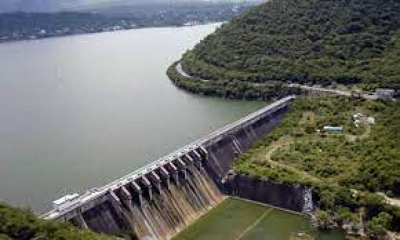 Presa lazaro cardenas