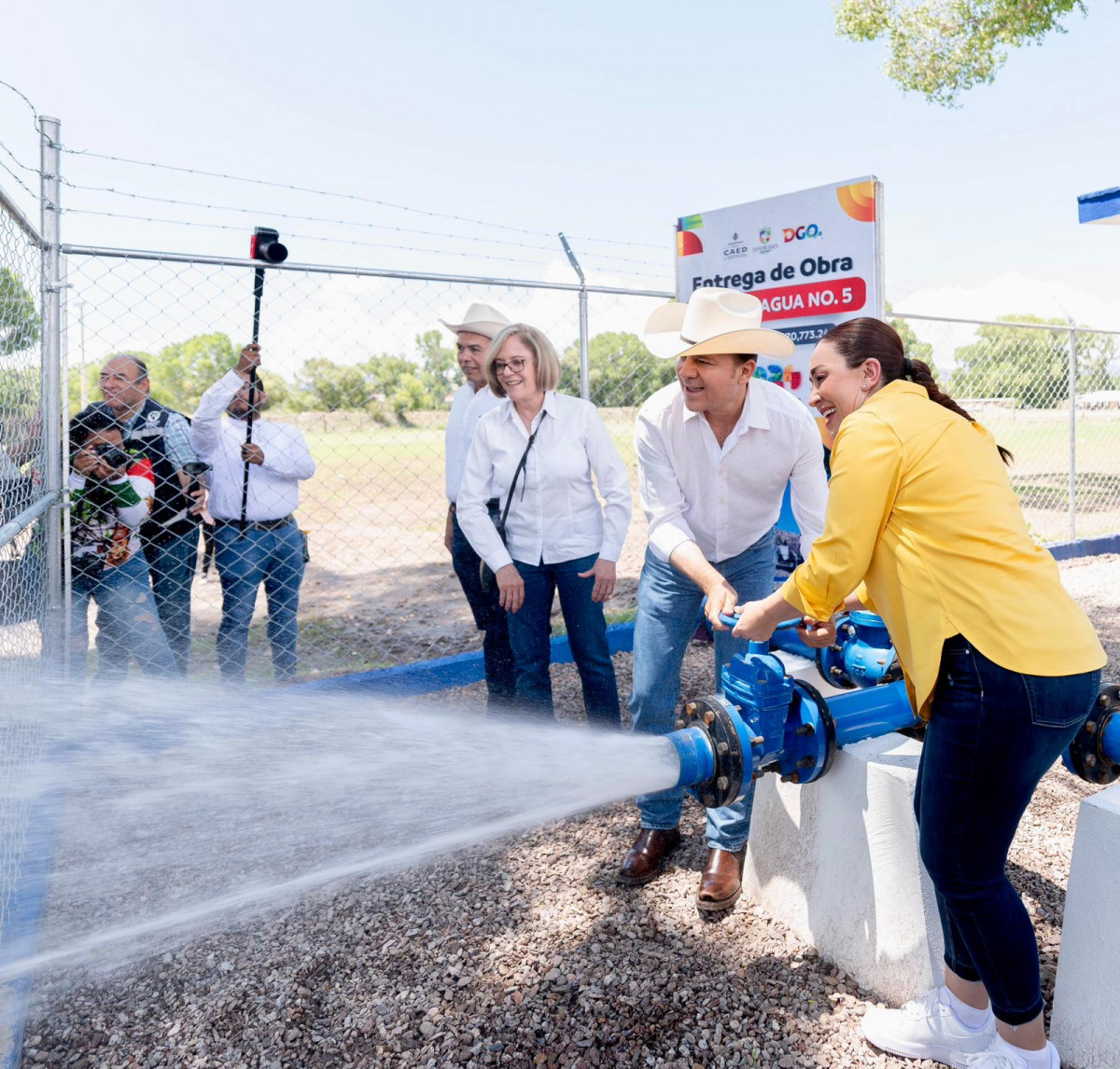 Agua potable tres