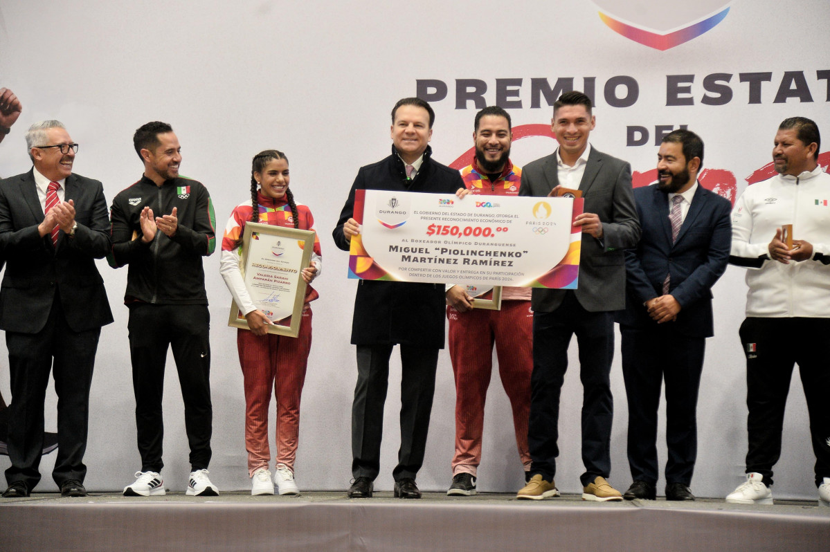 PREMIACION A DEPORTISTAS 1