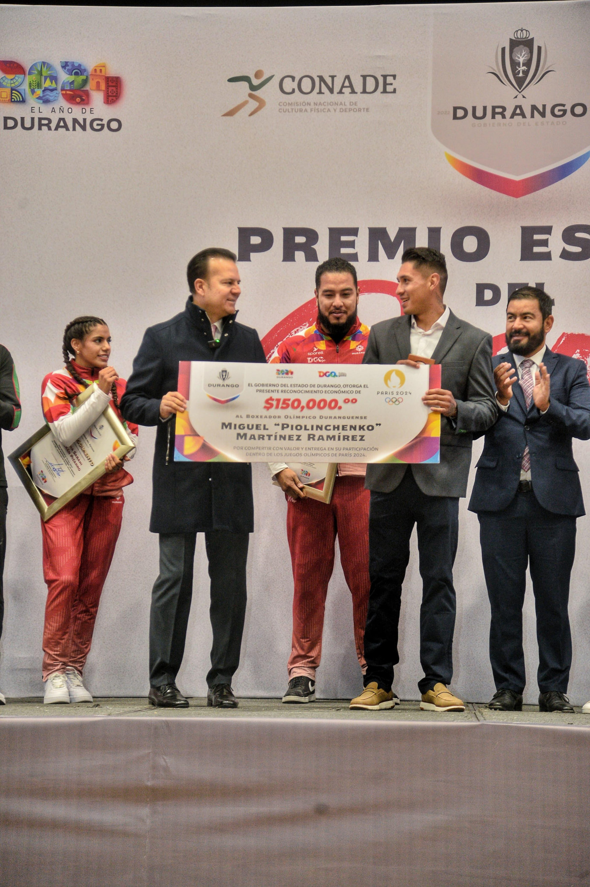 PREMIACION A DEPORTISTAS 4